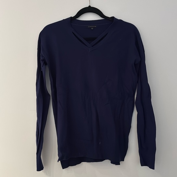 Staccato Sweaters - Vintage Vneck Sweater